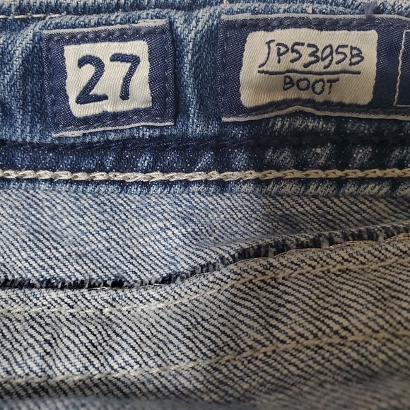 Miss Me Women's Light Blue Embroidered Pocket Jeans - Picture 2 of 4